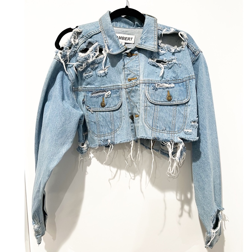 Lambert crop distressed denim.
